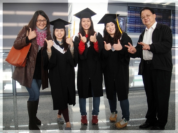 新加坡海外实习学生返国 半年历练脱胎换骨 - 