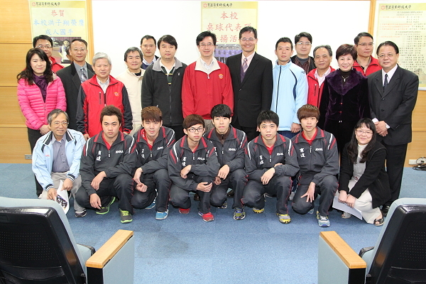 全體與會師長和桌球代表隊合影 - 