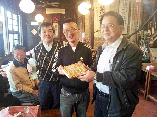 珍重再见：休管系欢送王凯立老师餐会 - 