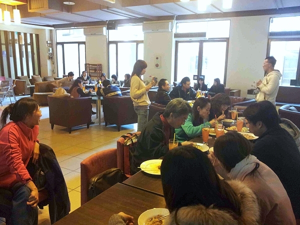 珍重再见：休管系欢送王凯立老师餐会 - 