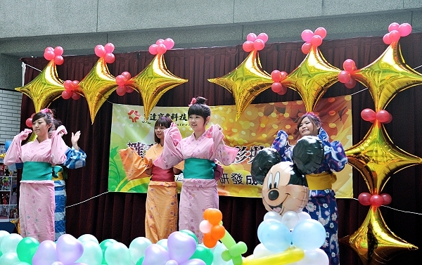 璀璨育达 精彩共享 全校产学暨研发成果发表会 - 