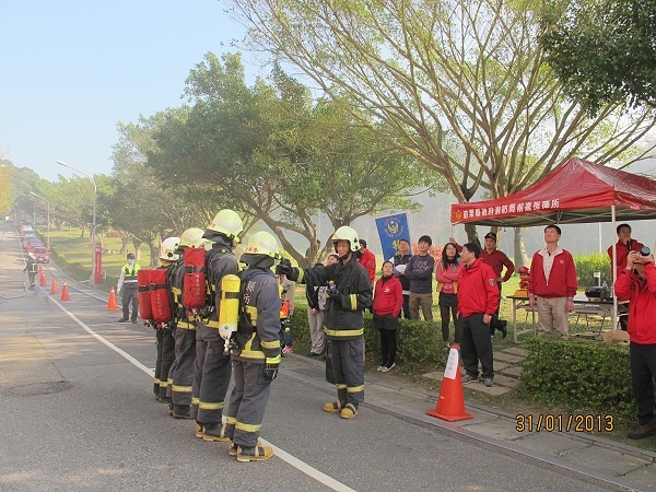 消防队演练入室搜索 - 