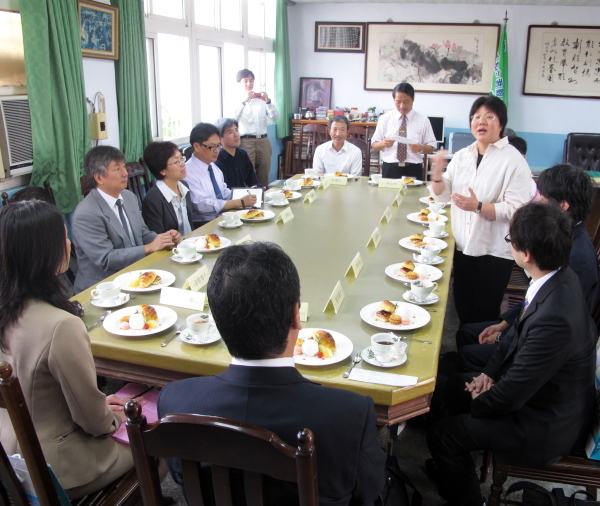 育達與名產大連袂拜訪君毅、竹南高中 開創國際交流 共同推行綠色校園 - 