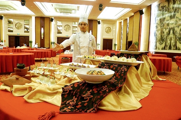 賀！餐旅系師生榮獲「第八屆國際美食養生大賽」三項全能及團體金獎 - 