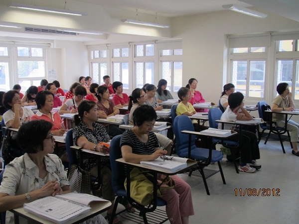 101年度保母職前訓練班開課囉 - 