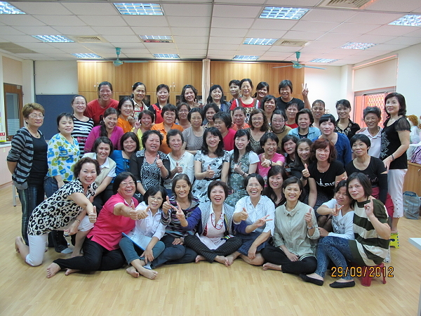 保母人員職前訓練班舉辦中秋同樂會 - 