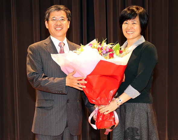 陳建勝校長就任新職 期許「再攀高峰、再創傳奇」 - 