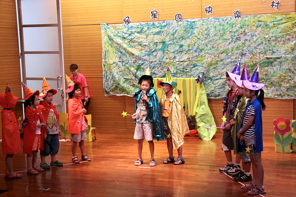 「2012創意魔法巫~兒童戲劇夏令營」遊戲中啟發兒童創作潛能 - 