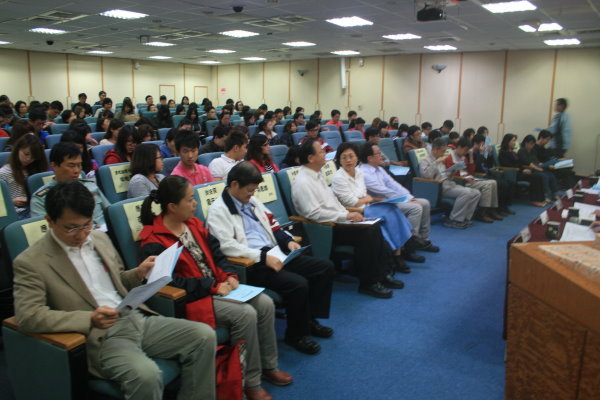 進修部班代表座談會，師生出席踴躍 - 