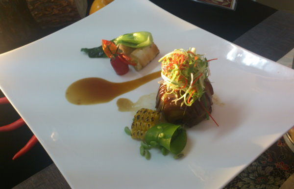 郑志恺、李易达所制作的「梅干扣肉」，获得评审高度肯定 - 