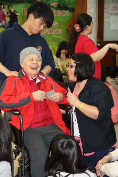 育達科大社工日愛無限 疼惜老人奉茶學禮 - - - -  - 