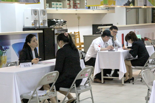 餐旅系舉辦企業實習聯合面試 學生將赴業界實習一年 - -  - 