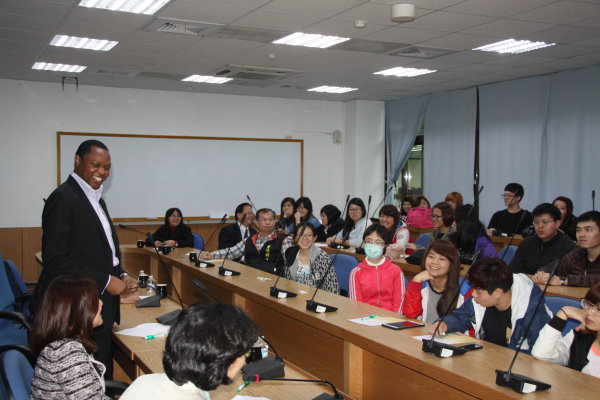 杜拜飯店業者蒞校舉辦實習說明會  學生參與踴躍 - 