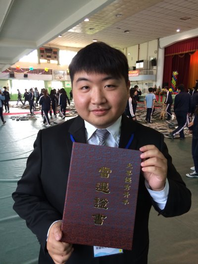 資管系張志煜  獲選苗栗縣大專優秀青年 - 