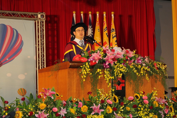 102學年畢業典禮登場 - - - -  - 