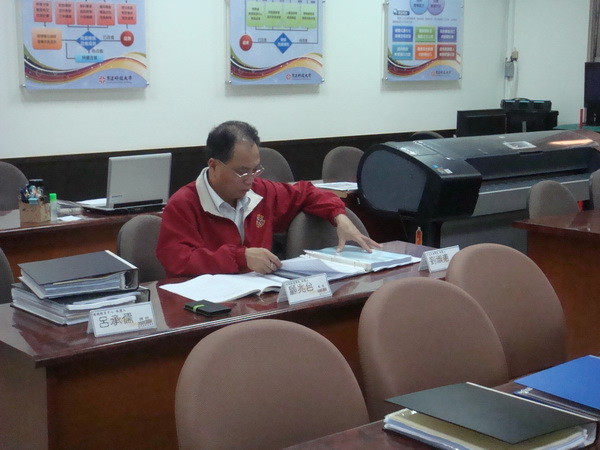 102學年度教師教學績優獎 - - -  - 