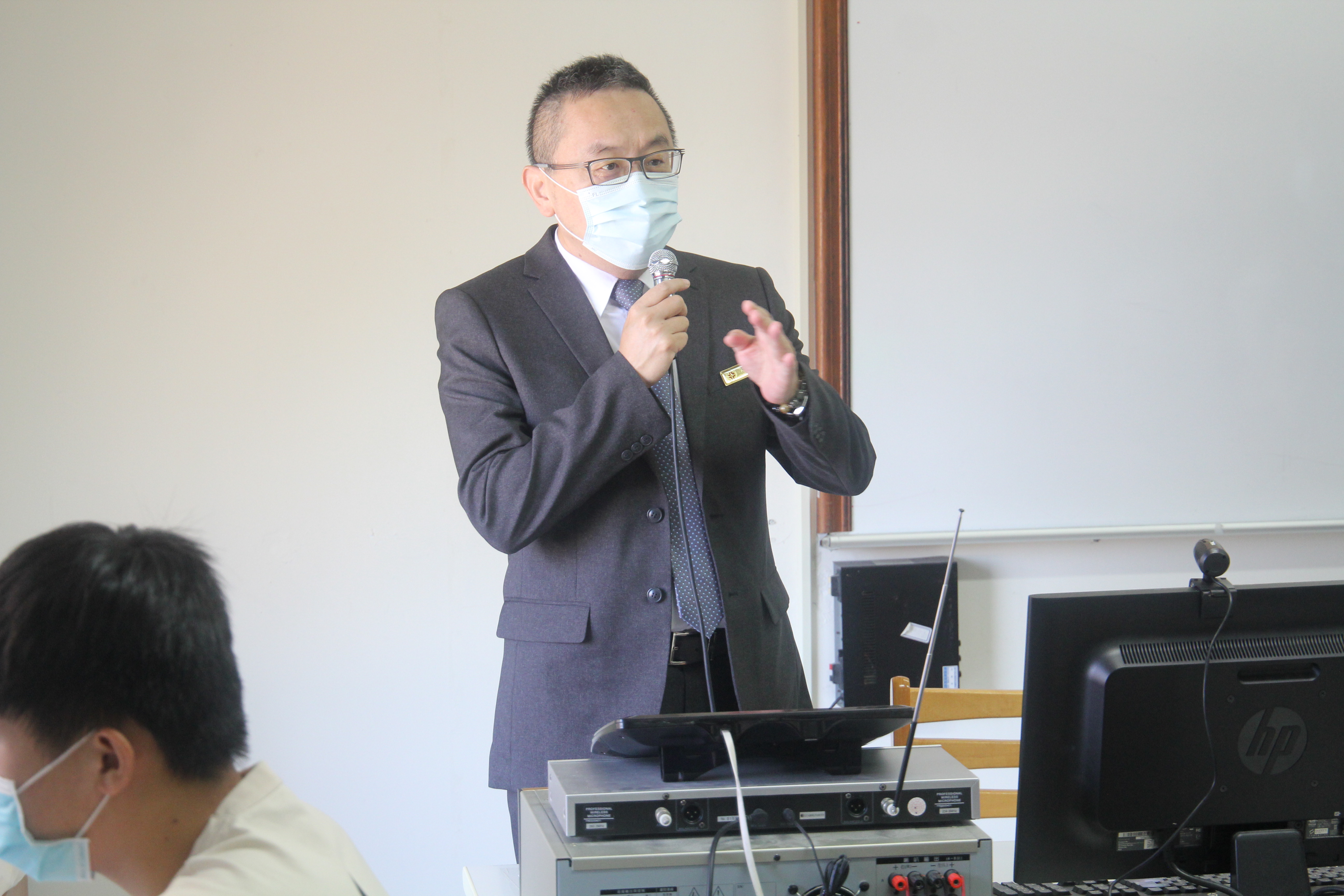 黃校長榮鵬期勉新生實踐「一份學費、兩項專業與三張證照」的目標1