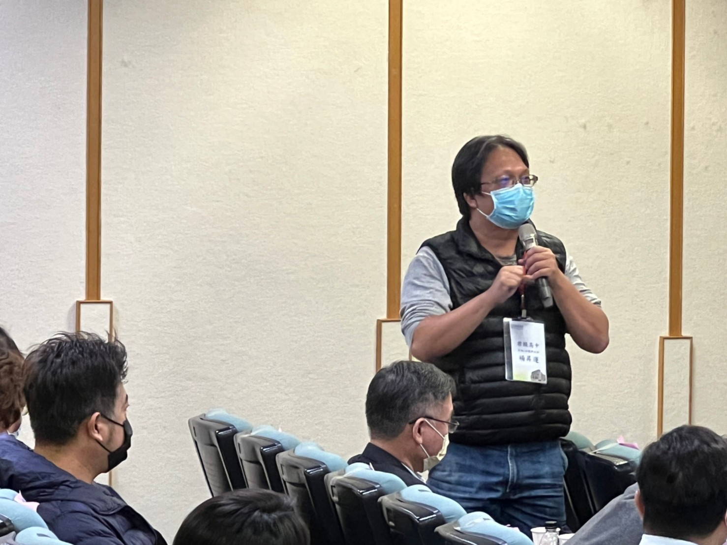 LINE_ALBUM_校務研究分享講座暨試評經驗交流座談會_211126_0