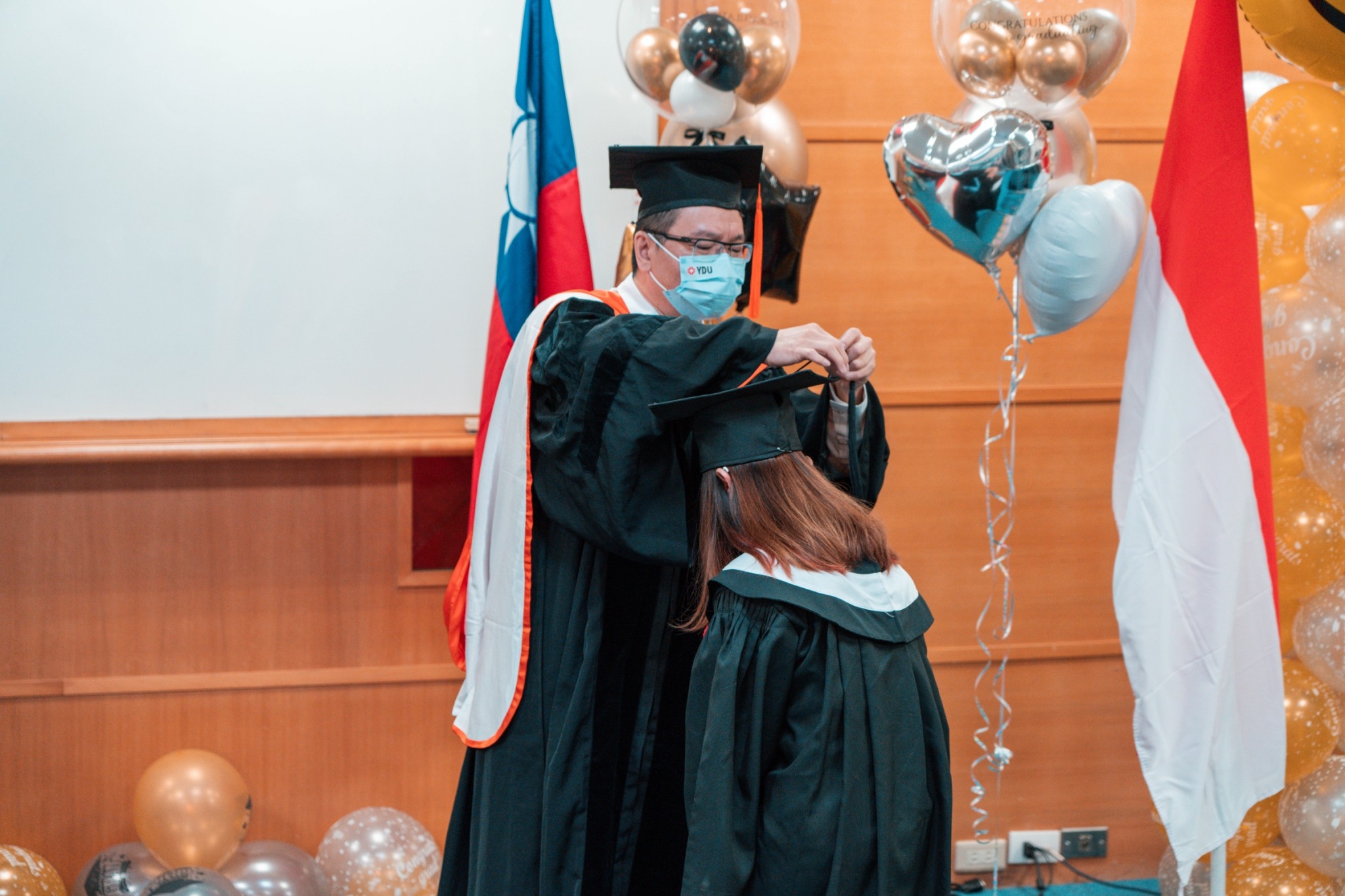 王榮祖副校長撥穗