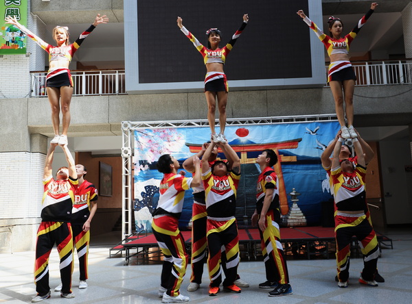 4.1競技啦啦隊開幕表演