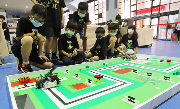 7.1机器人竞速竞赛JPG