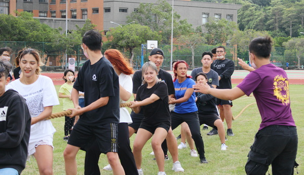 原住民传统拔河