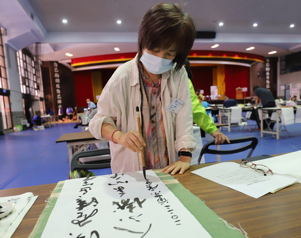 3-1.「2022苗栗广亚杯全国书法比赛」长青组比赛情形