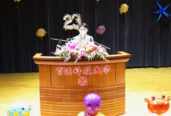 2-2-1.苗栗县政府劳工及青年发展处处长彭德俊代表县长致词表示