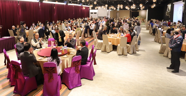 6-1.会后晚间举办岁末联欢餐会